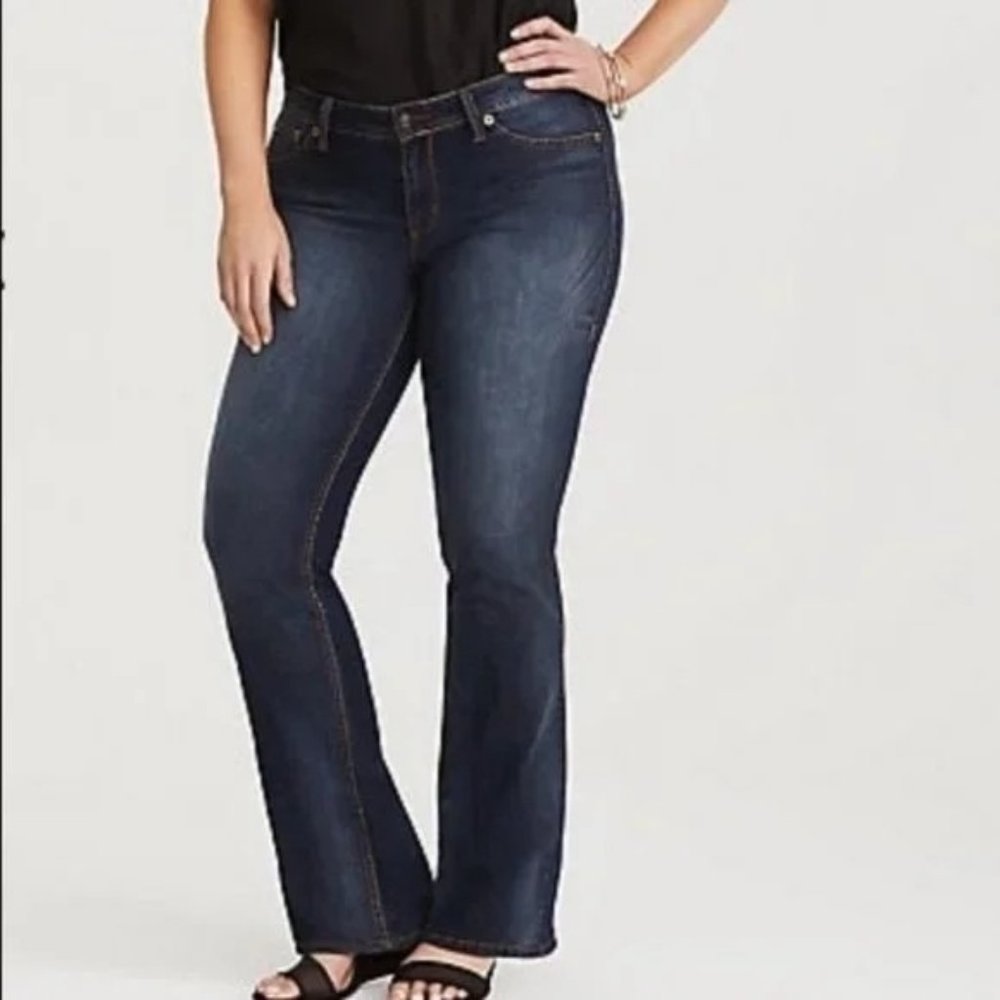 TORRID Women's Dark Wash Roxanne Bombay Bootcut Jeans Size 18S